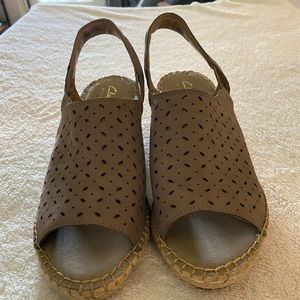 Clarks artisan espadrille wedge sandals sz 7